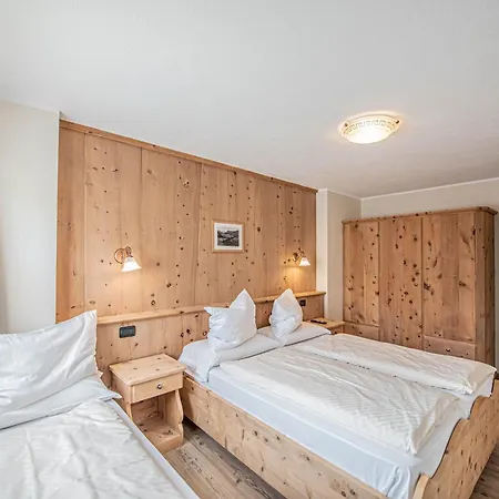 Anna * ליביניו