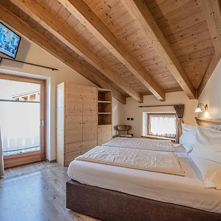 Anna * ליביניו